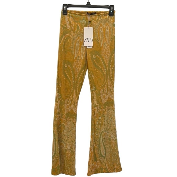 ZARA Gorgeous Firfirli Jakarli Flare
Stretchy Yellow Green - Picture 2 of 8